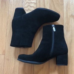 Blondo waterproof suede ankle boots